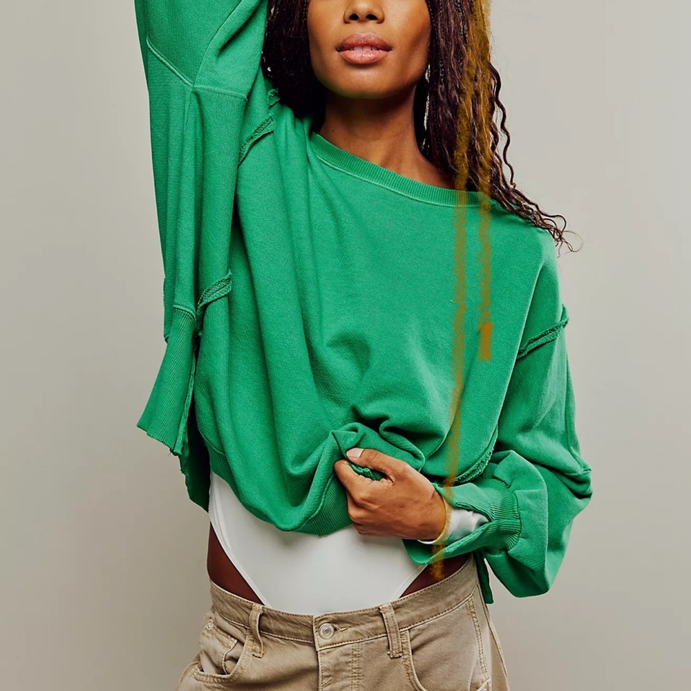 We the Free Oversized Camden Sweatshirt in Jolly Rancher 💚. Size Medium